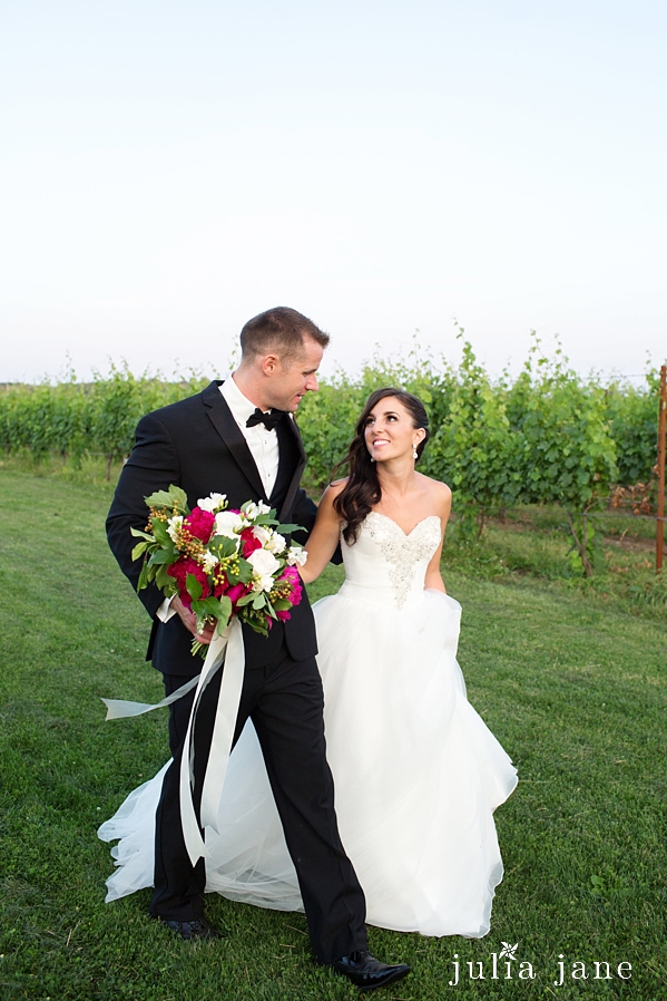 saltwater farm wedding by connecticut wedding photographer julia jane studios